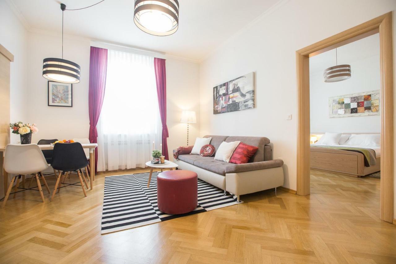 Apartmán Angela Main Street Luxury Oasis & Free Parking Záhřeb Exteriér fotografie