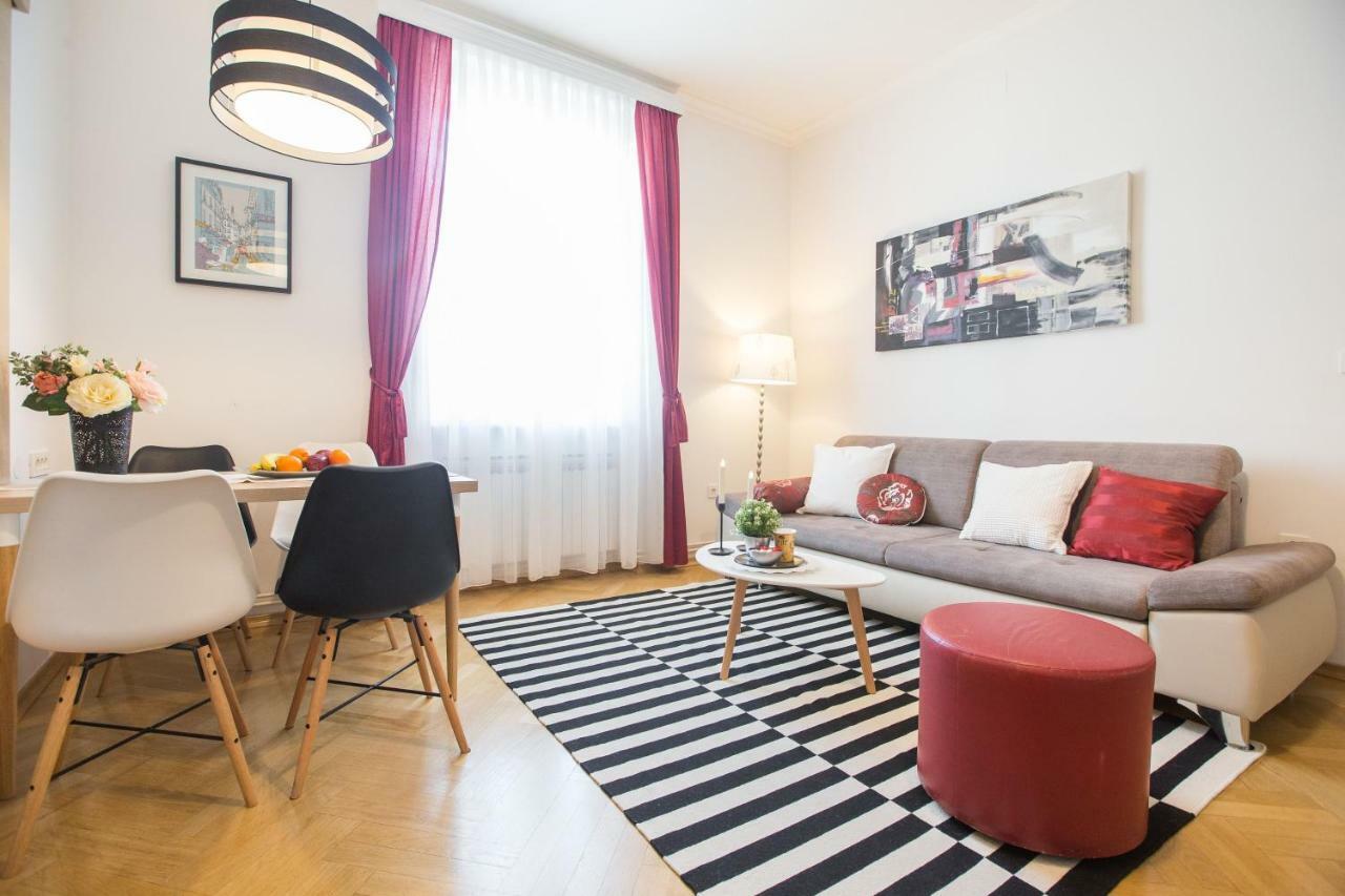 Apartmán Angela Main Street Luxury Oasis & Free Parking Záhřeb Exteriér fotografie