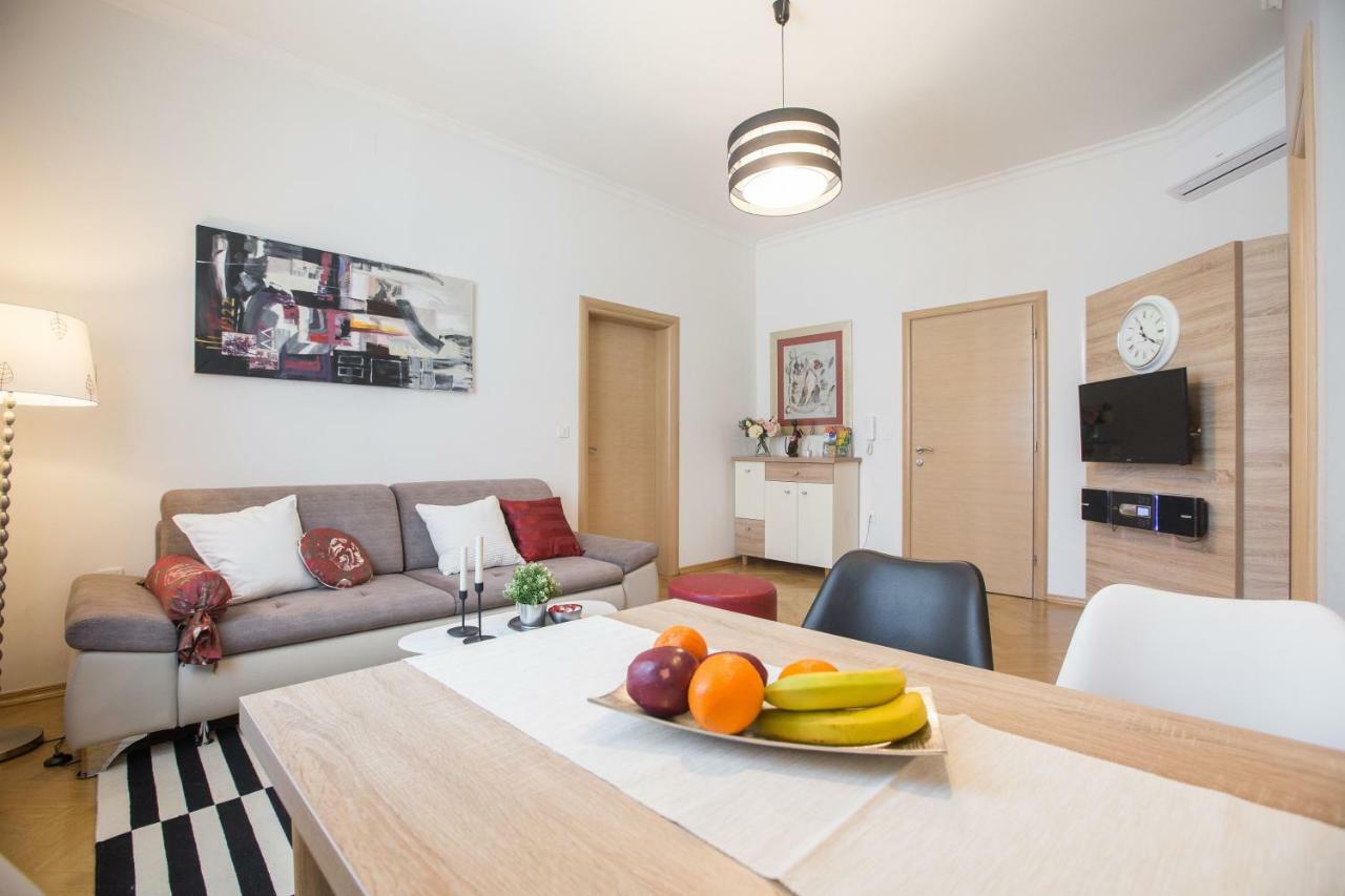 Apartmán Angela Main Street Luxury Oasis & Free Parking Záhřeb Exteriér fotografie